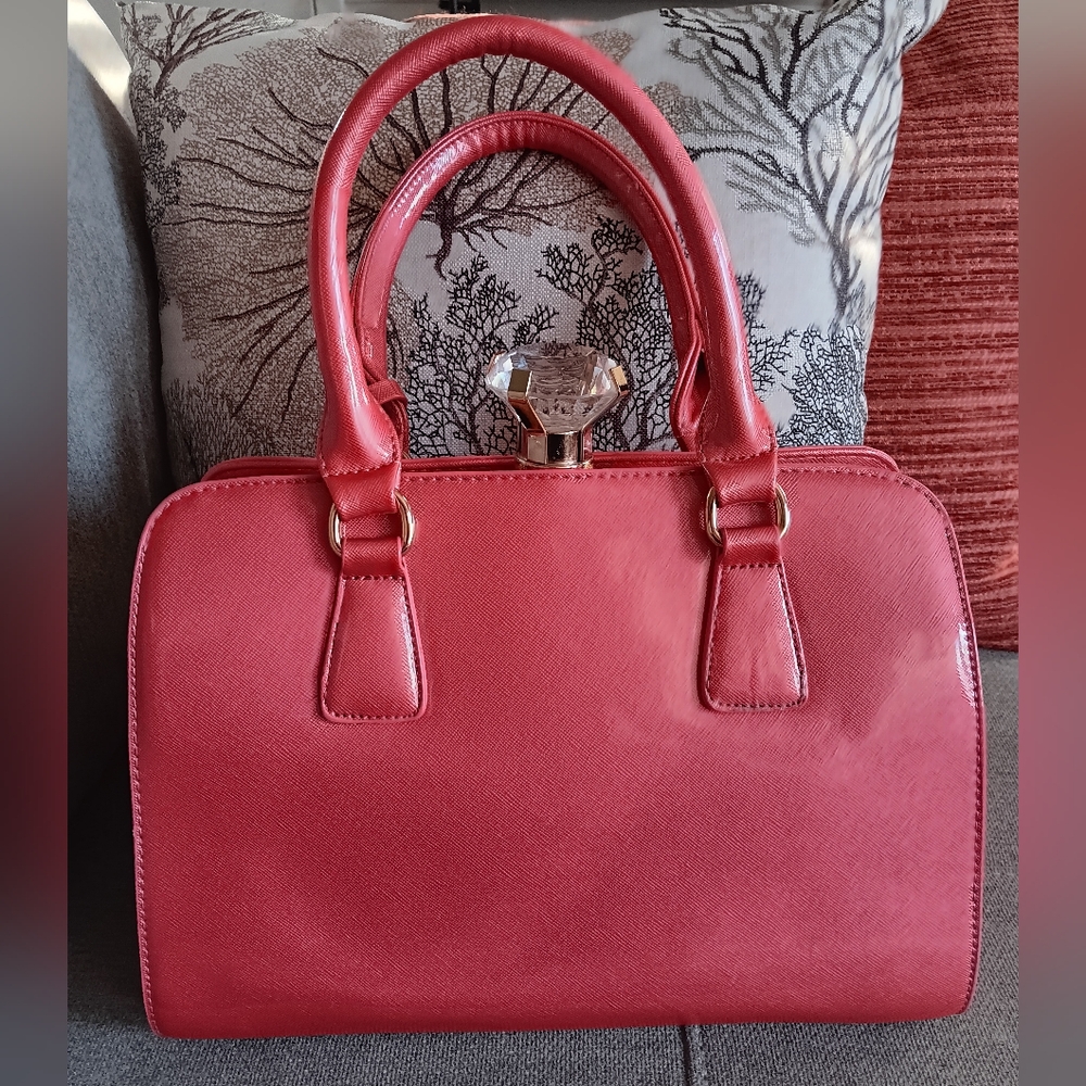 Michael Kors Kiss Lock Patent Satchel EUC - Picture 7 of 16